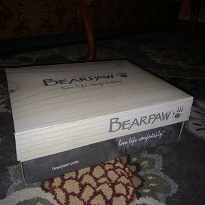 BRAND NEW BEARPAW BOOTS